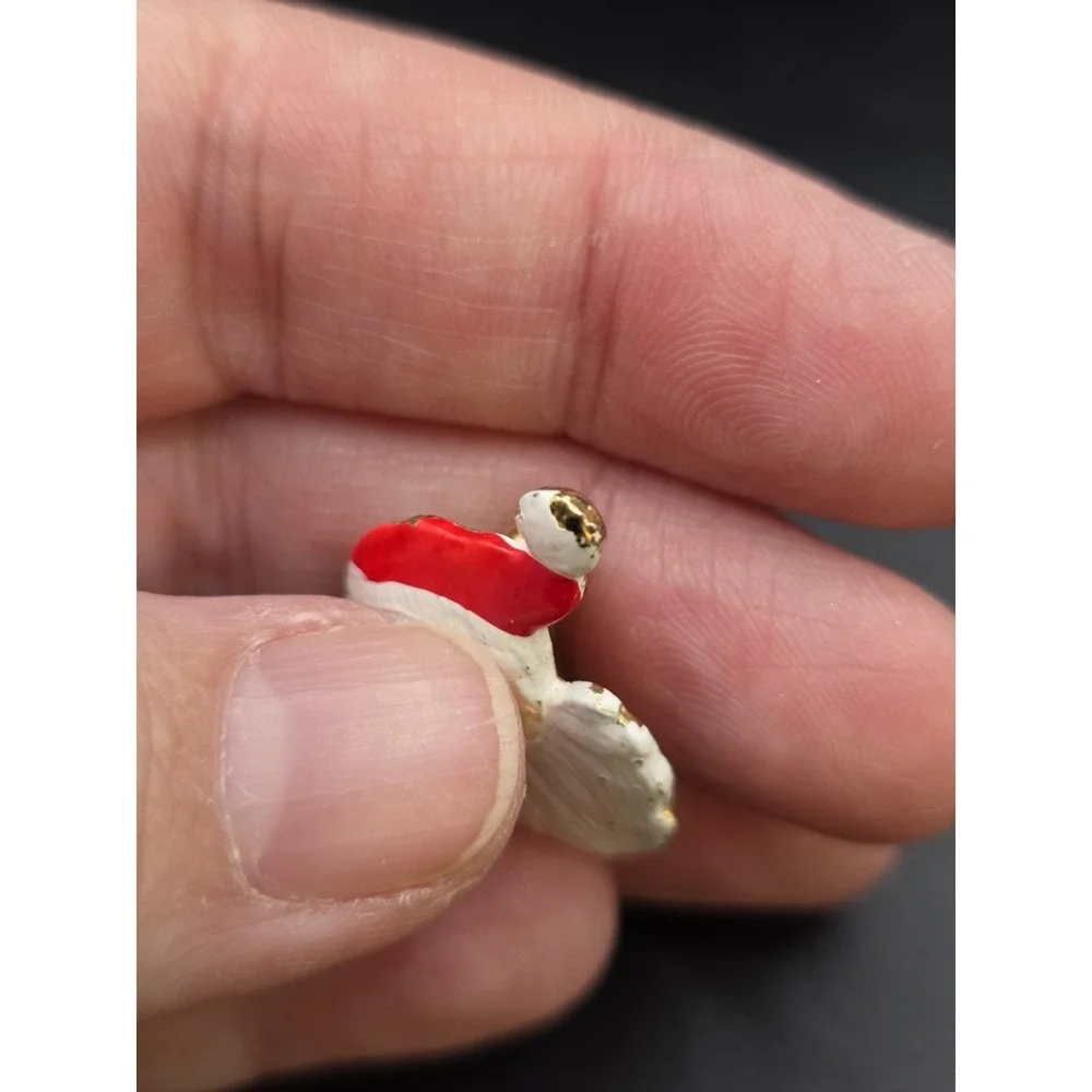 Vintage Christmas Holiday Winter Pin/Brooch Santa Some Paint Loss
